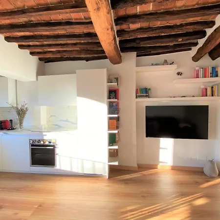 Апартаменты Casa Ilaria - Luminoso Con Vista Nel Centro Storico Сиена